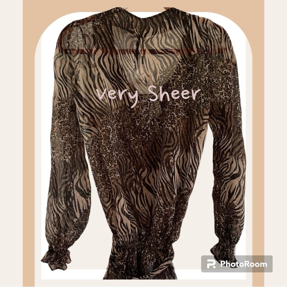 CACHE’ Women’s Sheer Jeweled Top Animal Print Blouse in Excellent condition SZ:L - Picture 3 of 15